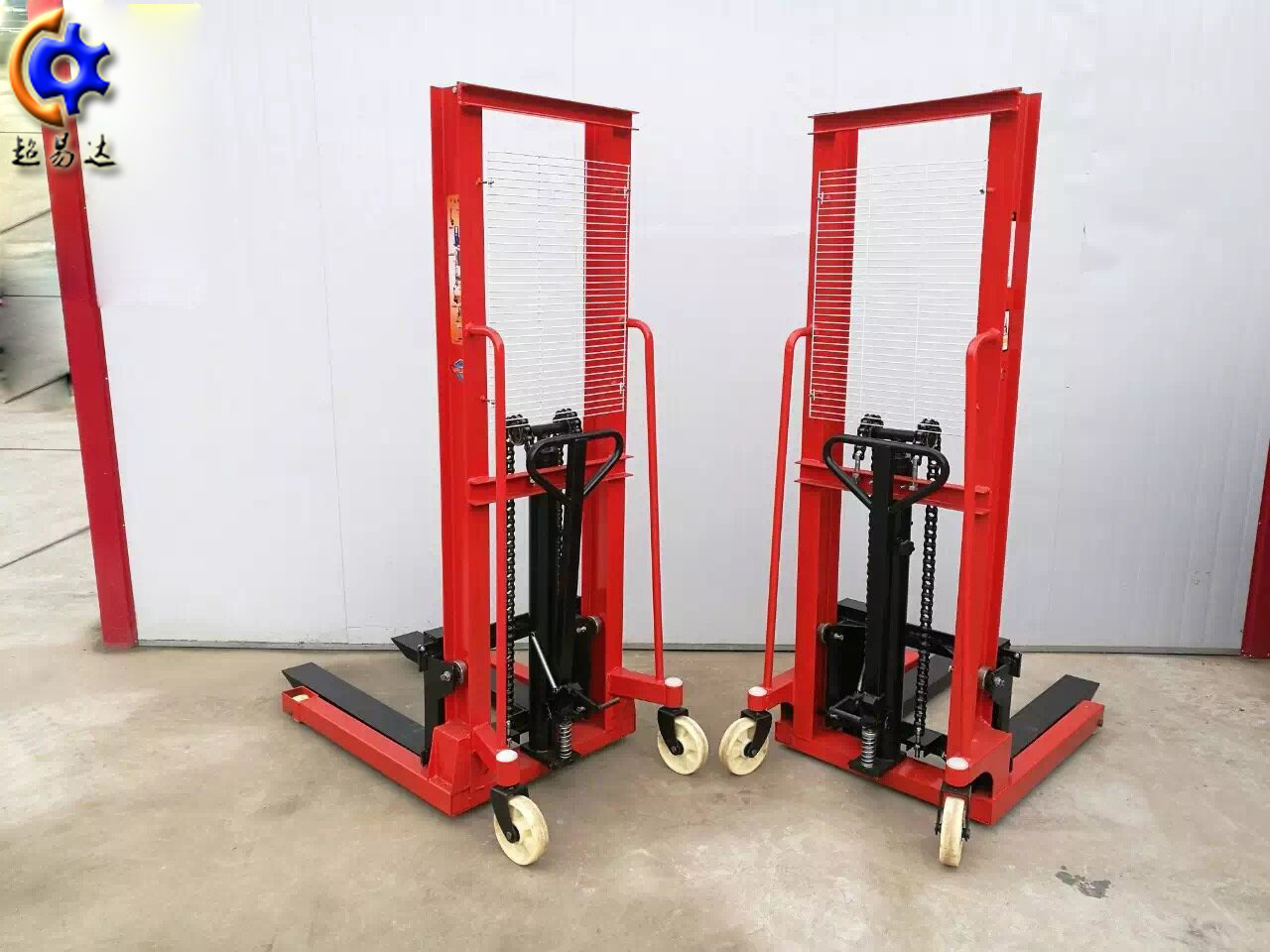 "手動(dòng)液壓堆高車 手動(dòng)液壓堆高車